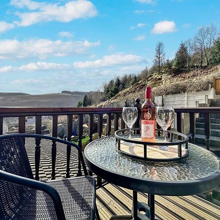 3 Bed Home In Tonypandy With Balcony View Room Llwynypia Luaran gambar